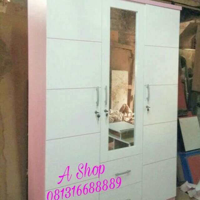 Lemari Pakaian Murah Model Mewah Lemari Baju Perabotan Rumah Di Carousell 17 lebih model lemari pakaian 2 pintu minimalis dan desain modern harga murah mulai 3 jutaan saja, mulai dari model cat duco. lemari pakaian murah model mewah lemari baju
