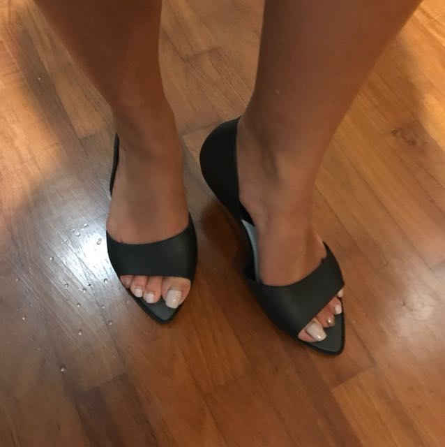 black flats pointy toes 