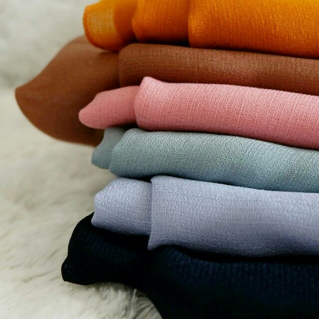 Segi Empat Viscose Dotties Olshop Fashion Olshop Muslim On Carousell