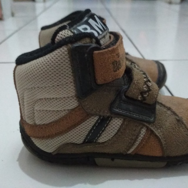 Sepatu Boot Anak Laki Laki Merk Baby Millioner Bayi Anak Lainnya Di Carousell