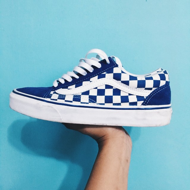 blue low top checkered vans