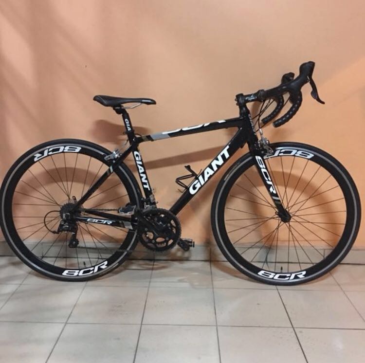 Giant scr road shop bike