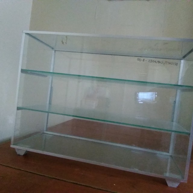 GLASS STANTE, Everything Else, Others on Carousell