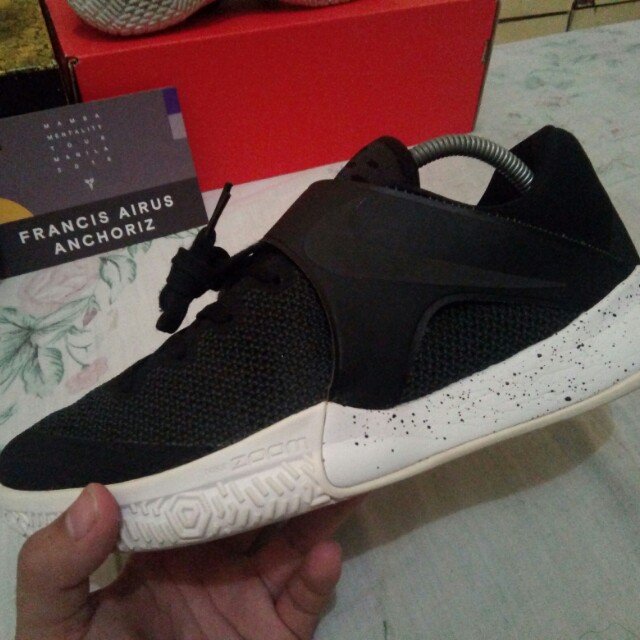 Pg2 home craze and nike zoom live oreo Men s Fashion Footwear