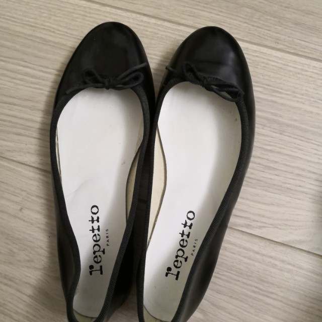 black flats