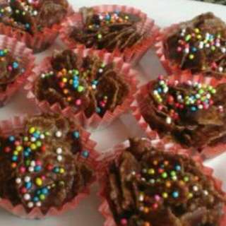 Open order kuih2 raya do pm me for order tq
