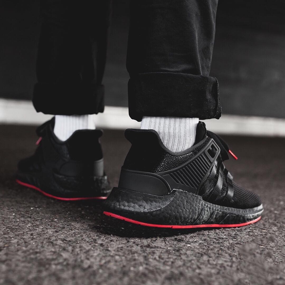 Adidas eqt online triple black red