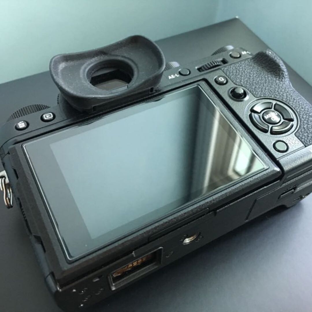 Fujifilm XT2 + VBPXT2 Battery Grip + Extra items, Photography