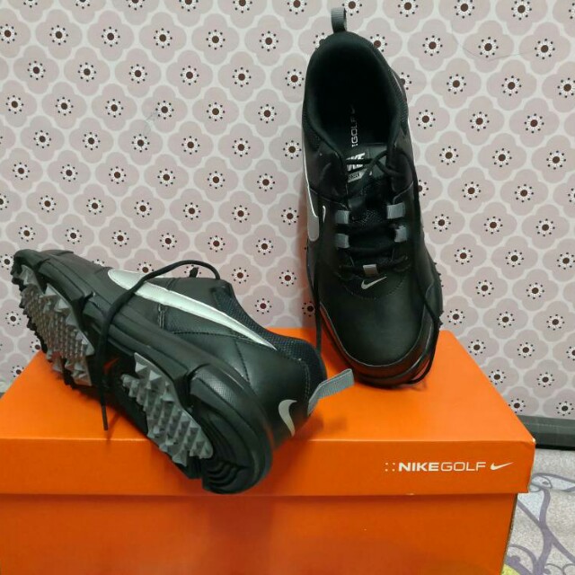 Nike pioneer, Men's Fashion, Footwear, Sneakers on Carousell