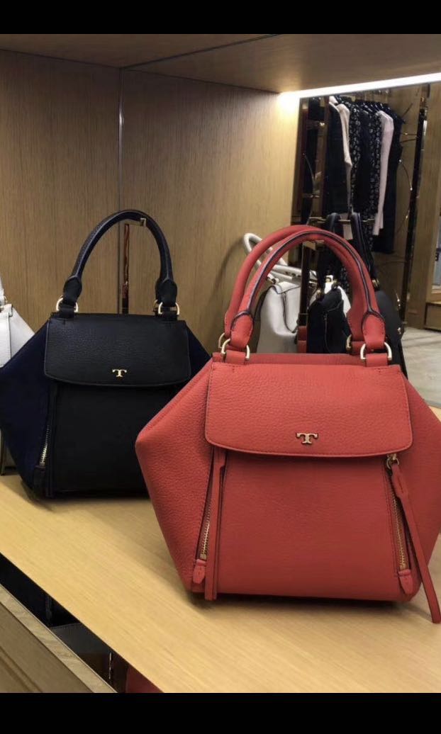 Tory burch half hotsell moon small satchel