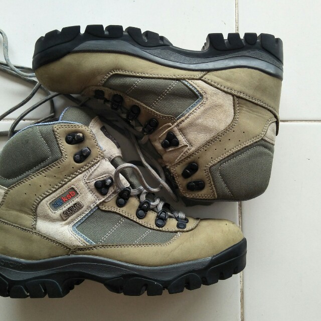 Sepatu Karrimor Waterproof Fesyen Pria Sepatu Di Carousell