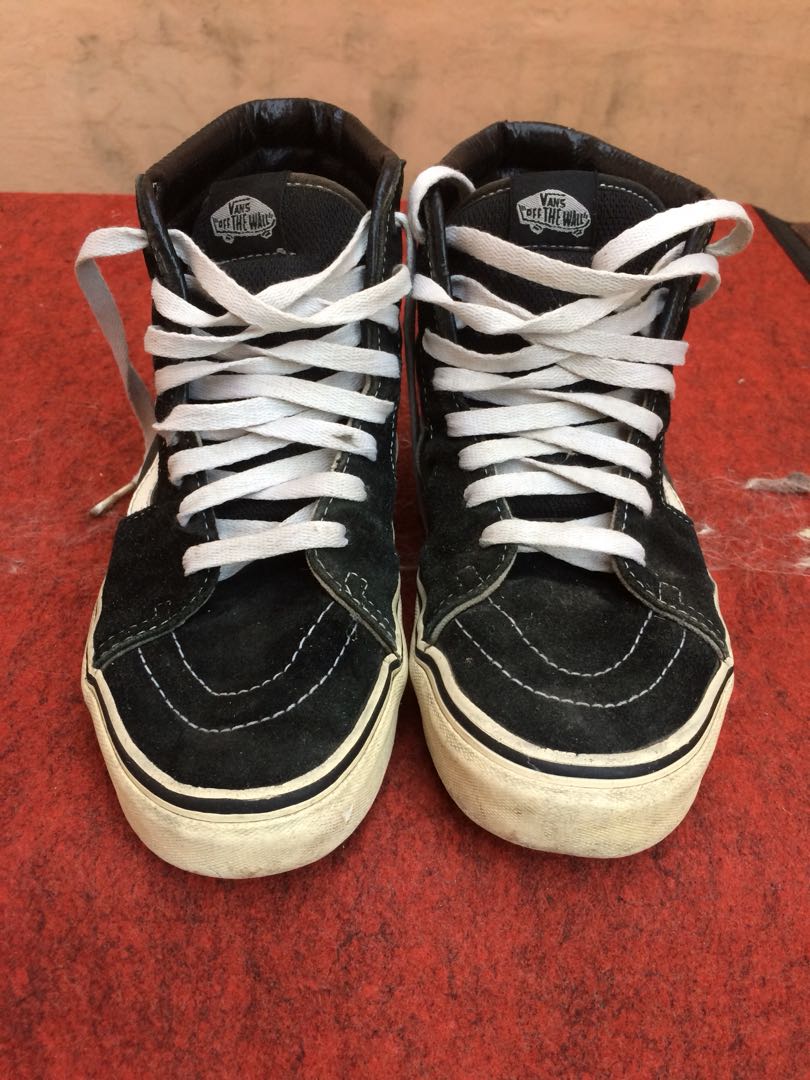 Vans Skate Hi Classic Black And White, Fesyen Pria, Sepatu di Carousell