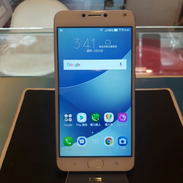 二手美機 Asus Zenfone4 Max Zc554kl 保固內二手機 金 手機平板 安卓android在旋轉拍賣 二手美機 Asus Zenfone4 Max Zc554kl 保固內二手機 金 手機平板 安卓android在旋轉拍賣