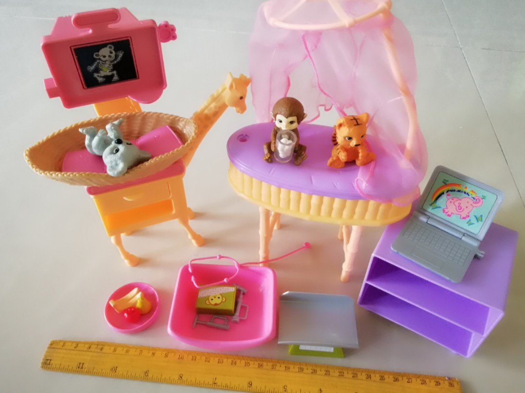 Barbie I Can be Zoo Doctor playset, Hobbies & Toys, Toys & Games on