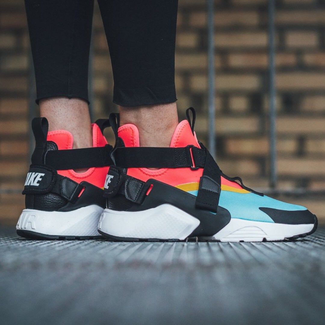 BN Nike Air Huarache City Bleached Aqua Black Racer Pink