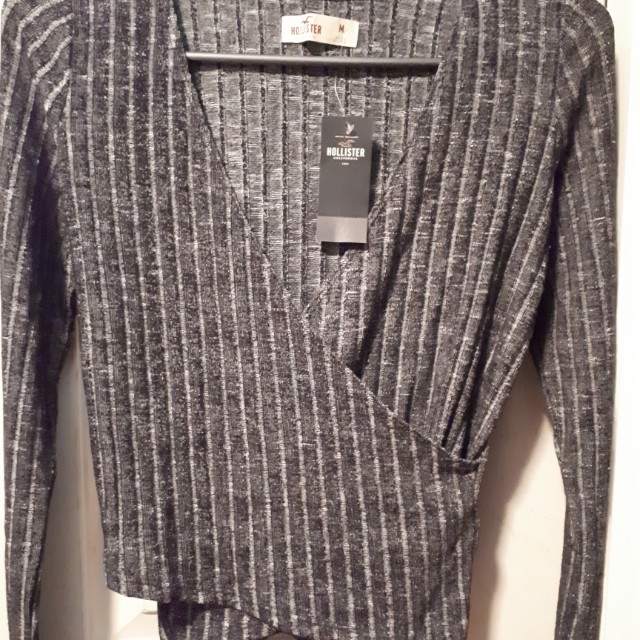hollister wrap top
