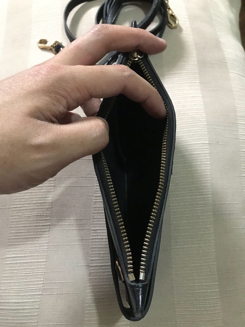 Charles & Keith - Wallet with sling (Category: Wallets & Card holders) located in Quezon City. Submitted by _kcbr (Listing ID 161782872, Image 3). Description: .