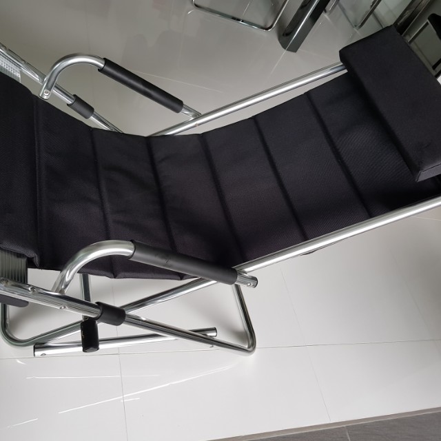 Folding relax chair, Furniture & Home Living, Furniture, Chairs on
