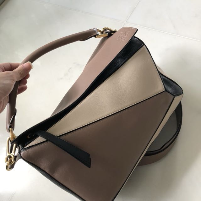 Loewe store puzzle tricolor