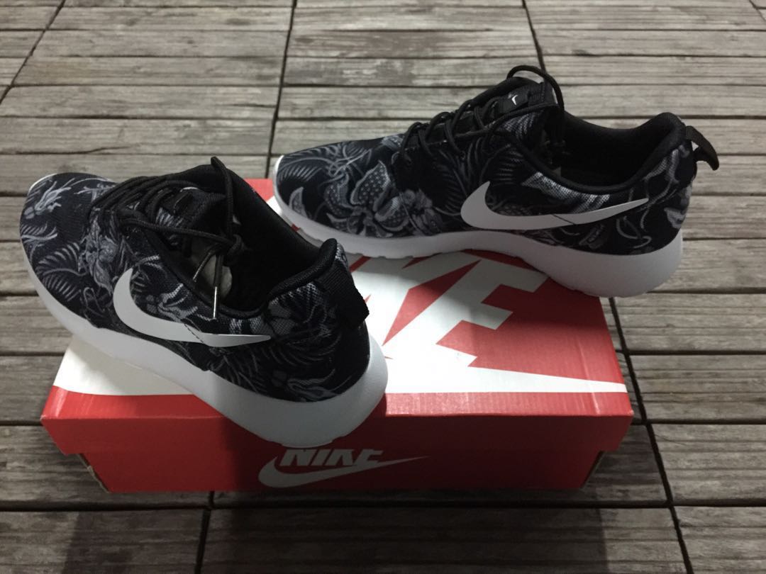 nike roshe run print