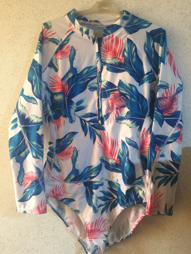 One piece swim wear (Category: Bikinis & Swimsuits) located in Mandaluyong City. Submitted by esterdecruz05 (Listing ID 161690834, Image 1). Description: One piece swim suit never been used because its too big 50percent off money back guarantee .