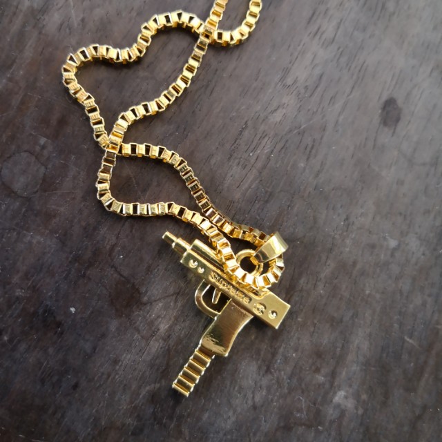 Supreme Uzi Necklace FW15 HK AAA