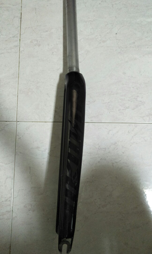 Unknown deals carbon fork