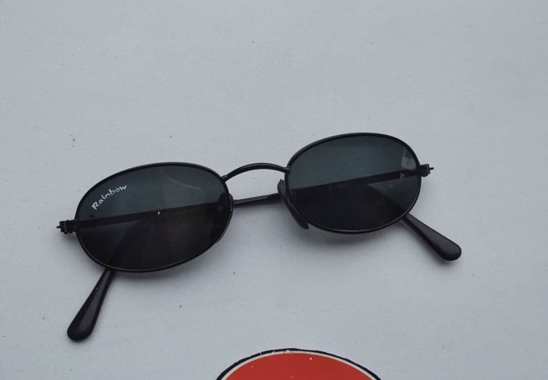 small black sunglasses