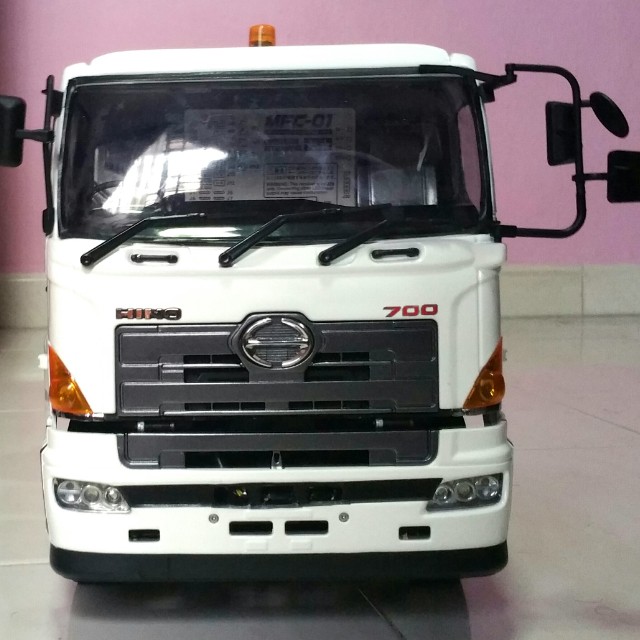 1 14 rc hino truck