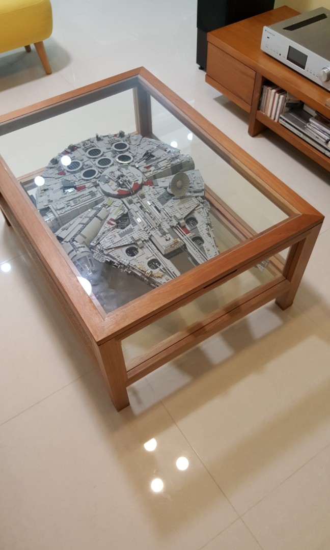 display table for lego millennium falcon