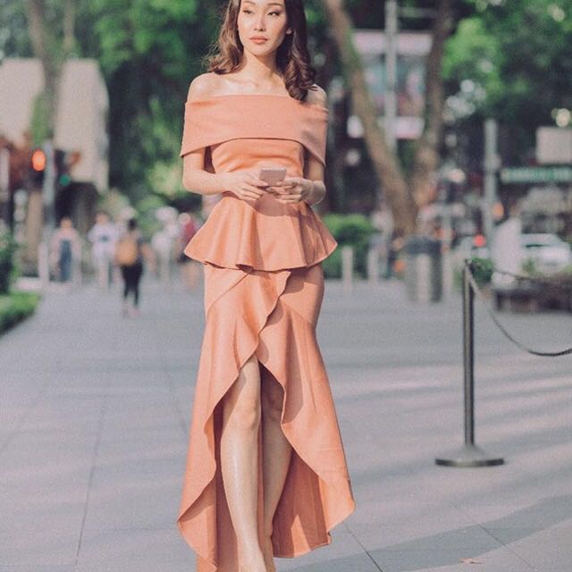 Apartment 8 Off-shoulder dress (Category: Dresses) located in Lapu Lapu. Submitted by clcpreloved (Listing ID 149935959, Image 2). Description: New with tags. Free shipping! Store price: 3,850 pesos Out of stock in Ayala Cebu mall.