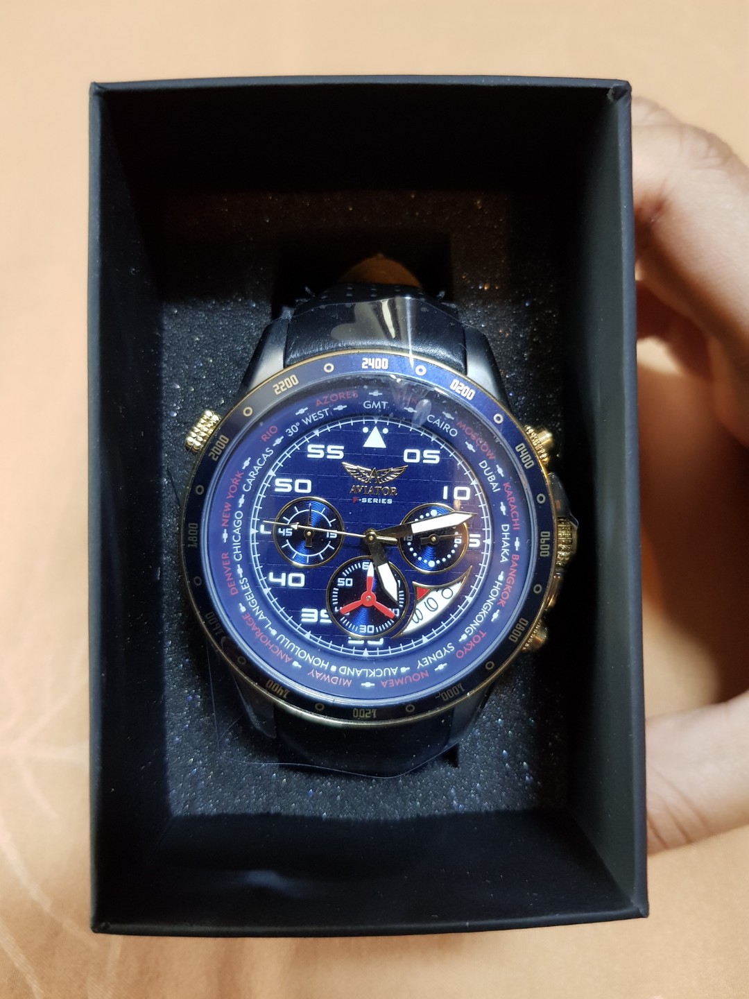 Aviator f clearance series avw7770g262