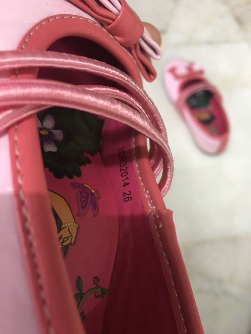 Dora Explorer Shoe, Babies & Kids, Babies & Kids Fashion on Carousell