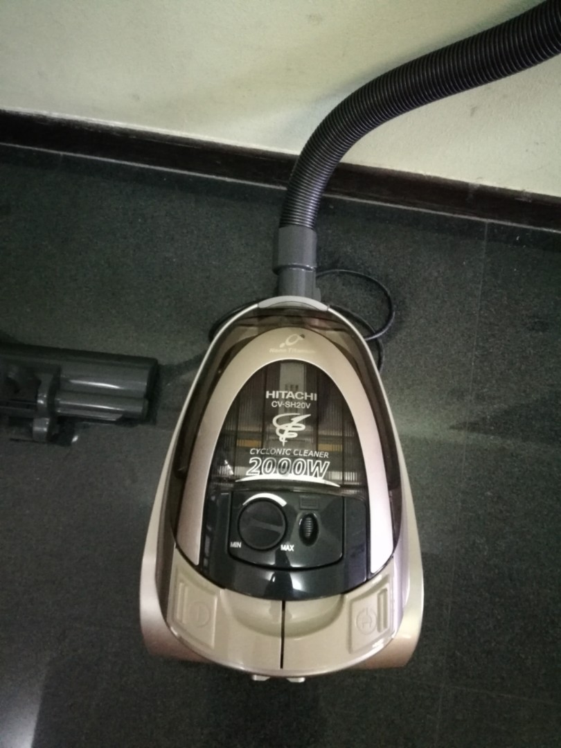 Hitachi CVSH20V Cyclone Vacuum Cleaner, Home Appliances on Carousell