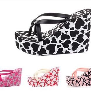 juicy couture platform sandals
