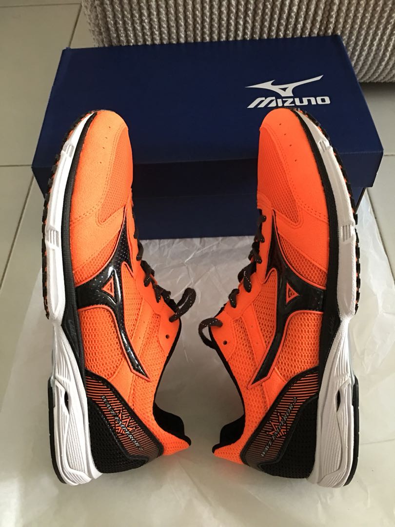 MIZUNO WAVE EMPEROR 2 Men s Running Shoes Used once only Sports Equipment Sports Games Water Sports on Carousell