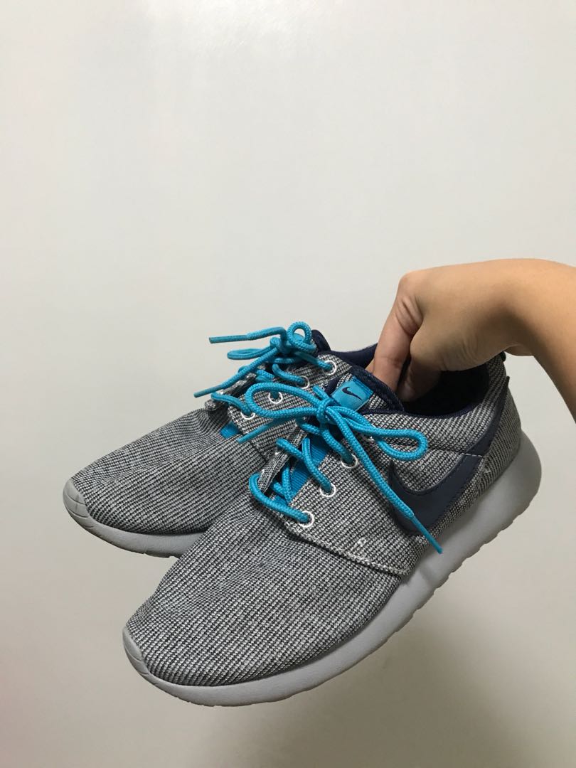 authentic roshe run