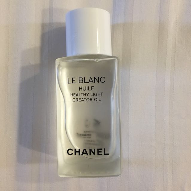 chanel le blanc huile healthy light creator oil