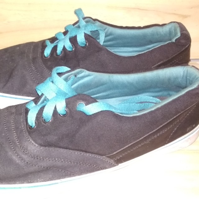 Dc Skate Shoes Original Size 41 Men S Fashion Men S Footwear Sneakers On Carousell