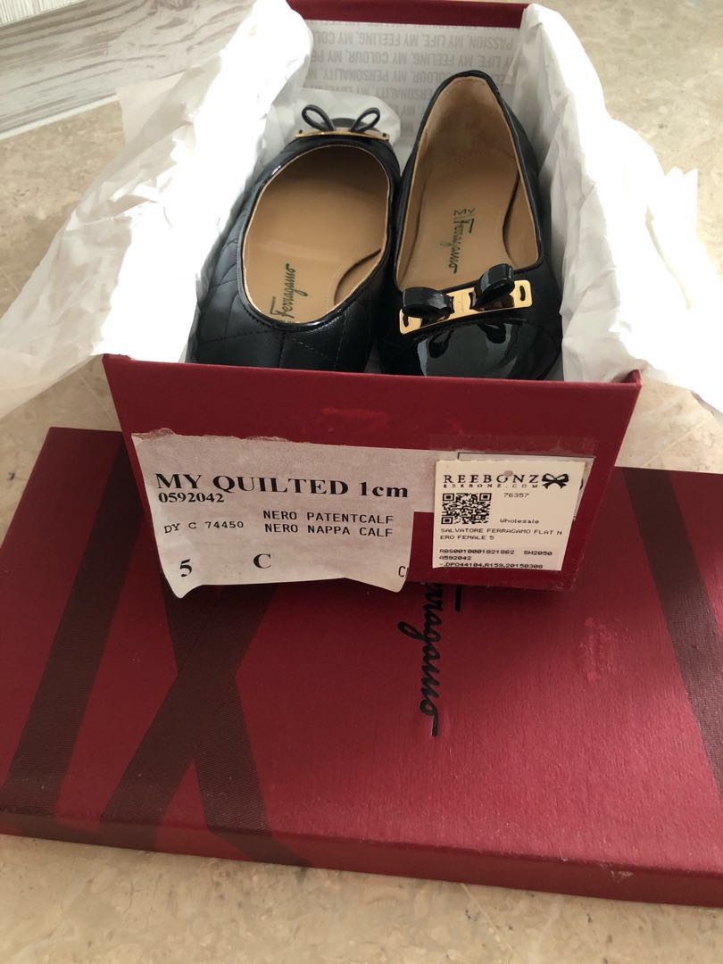 Ferragamo c width store
