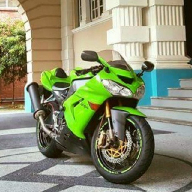 Kawasaki Ninja ZX10R full upgrade (COE Oct 2024), Motorcycles