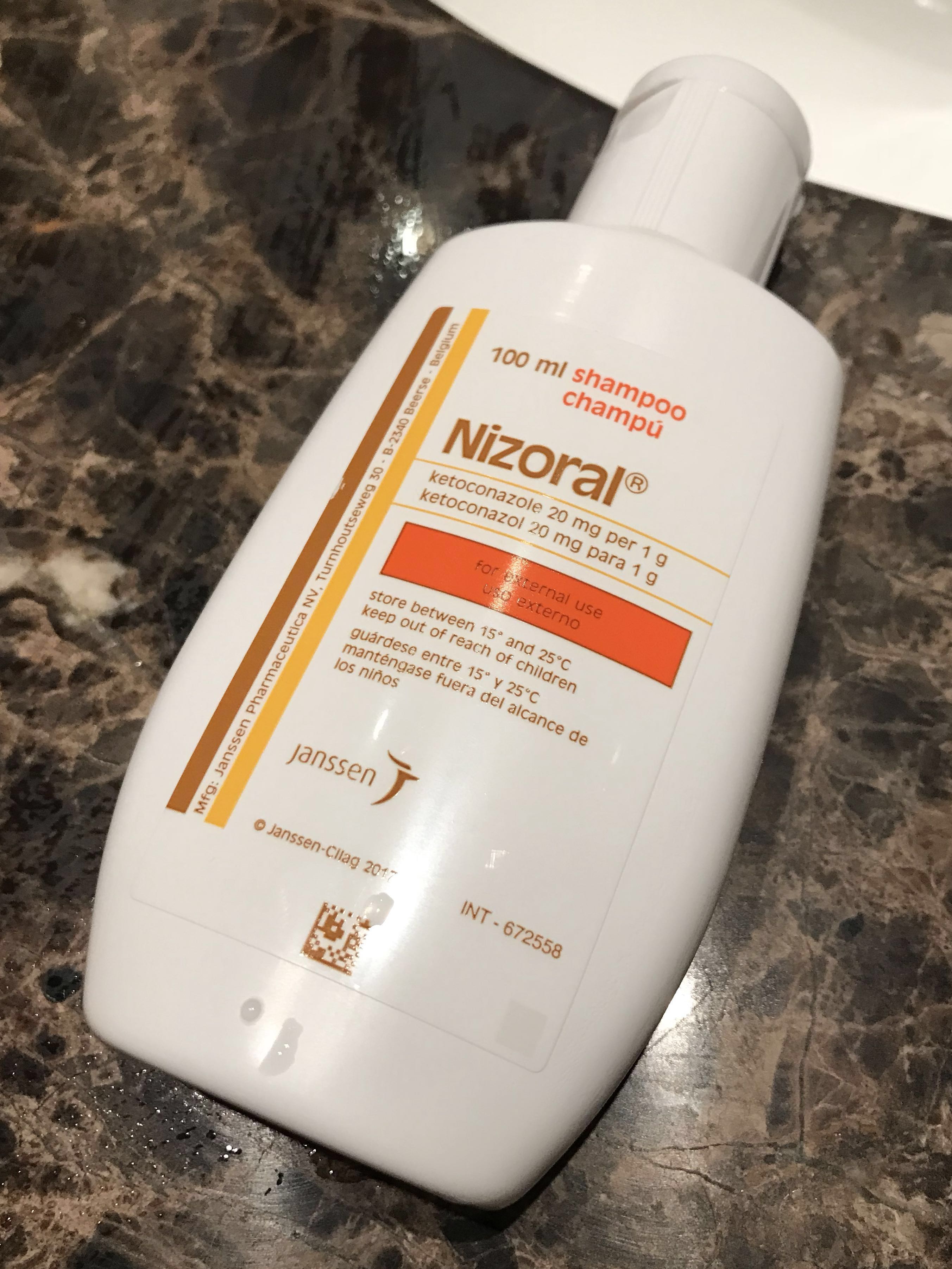 bundet anden Næste Nizoral Shampoo, Beauty & Personal Care, Hair on Carousell