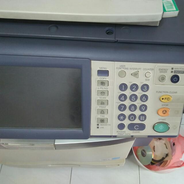 Printer (Category: Printers, Scanners & Copiers) located in Singapore. Submitted by badgirl006 (Listing ID 162013149, Image 2). Description: .