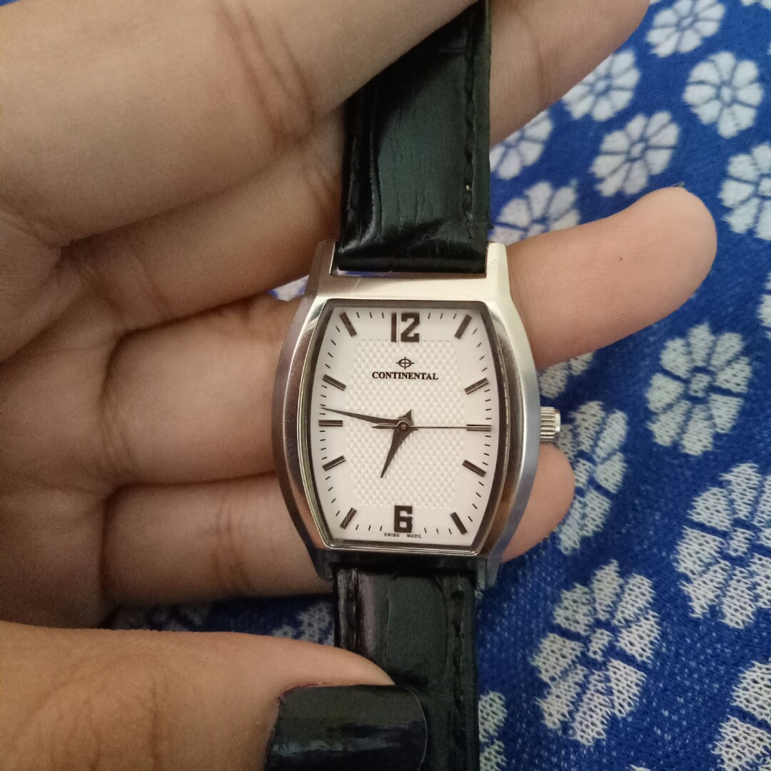 Continental clearance watches square