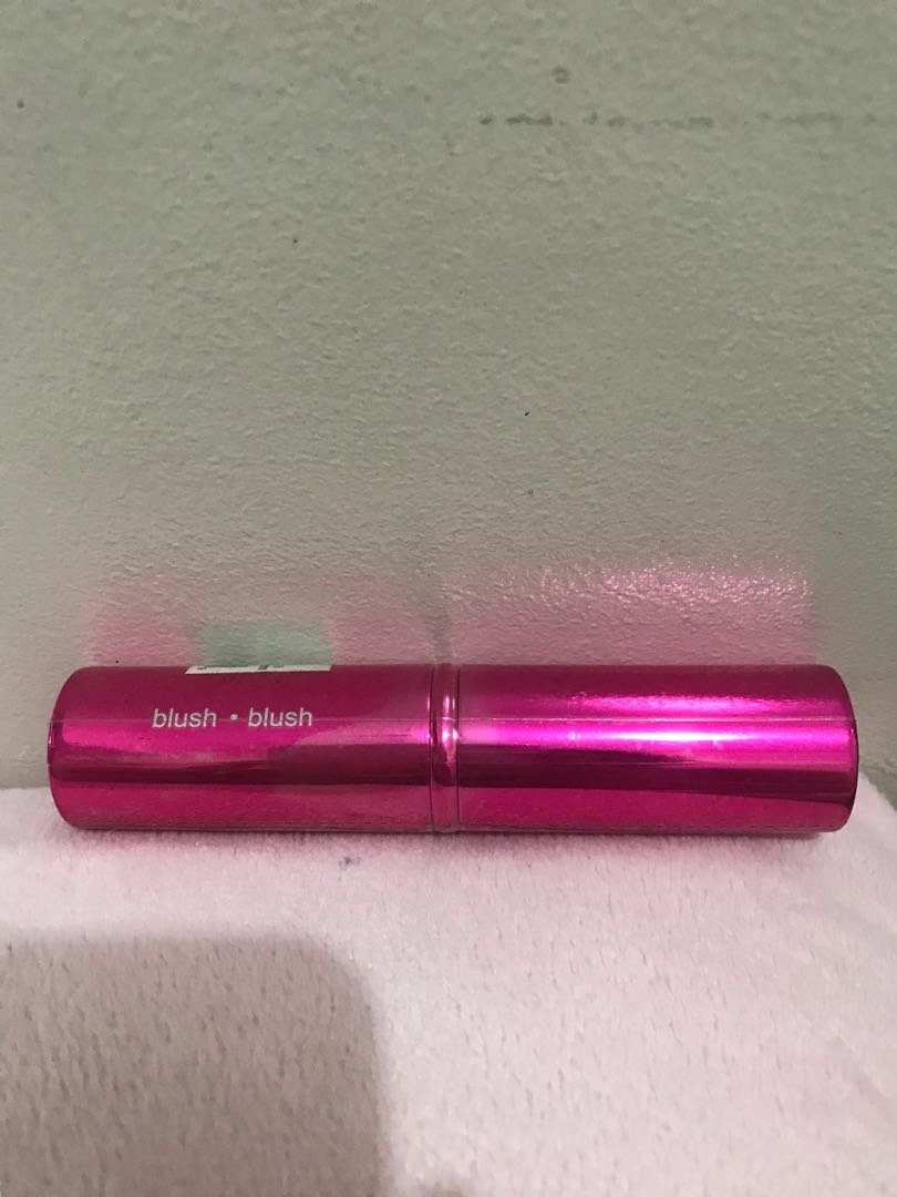 Sephora Pink Brush (Category: Makeup) located in Mandaluyong City. Submitted by tine.wong.1 (Listing ID 162097308, Image 2). Description: .
