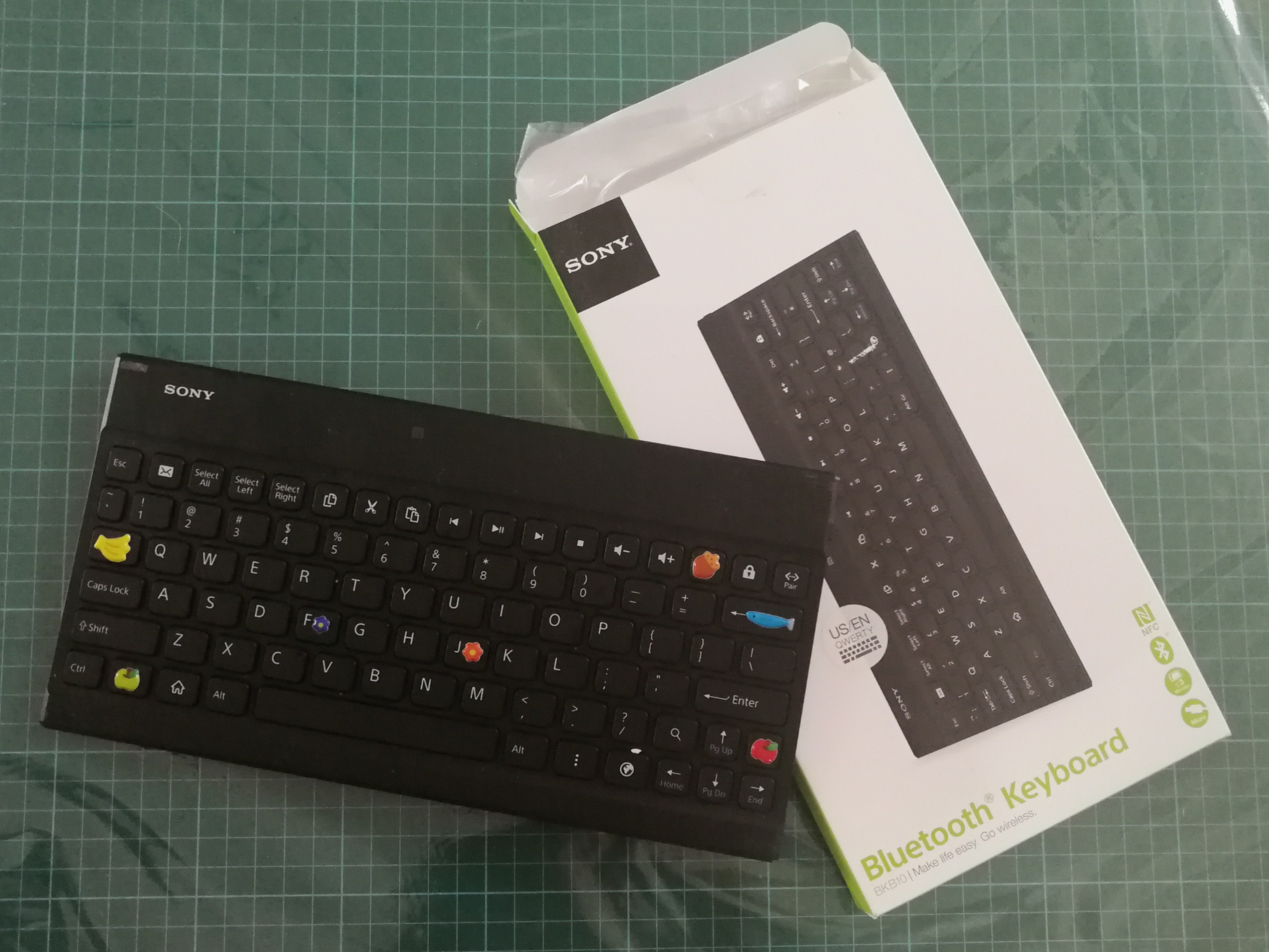Sony Bluetooth keyboard, Electronics, Others on Carousell