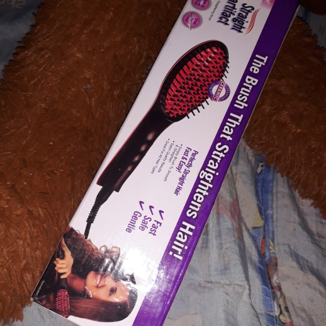 the brush that straightens hair!