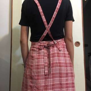 粉色格紋吊帶洋裝