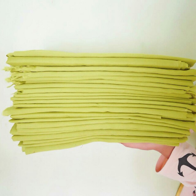 Bahan Hijab Katun Erro Bangauwarna Hijau Alpukat115cm115cm22