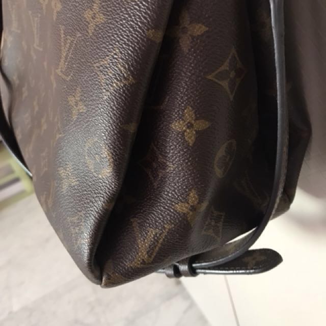 Louis Vuitton Pallas Handbag 342245
